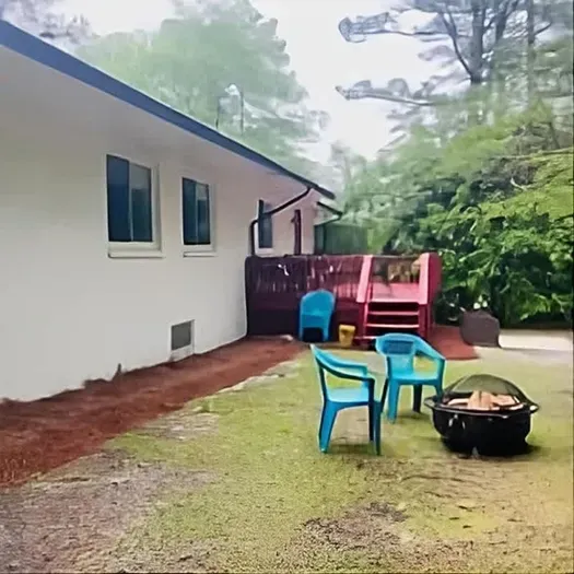 Even on overcast days, guests can cozy up around the firepit to relax and reconnect after a day spent golfing, riding, shopping, or exploring. It’s the perfect place to unwind and share memorable moments together.