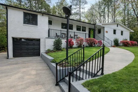 Message us for extended stays!