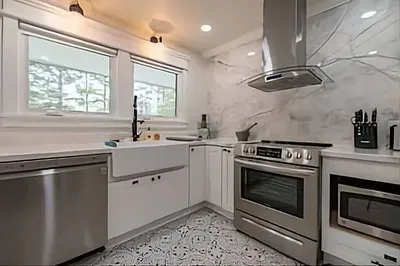 Fully equipped kitchen with everything you need to cook and entertain