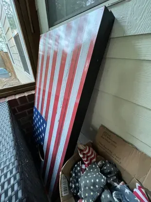 Cornhole 4X6 makes for FUN outdoor fun. There is also a huge, stoned patio area, 3 grills and a firepit area in the fenced in yard. Fall and spring are especially great times to be outdoors. 
