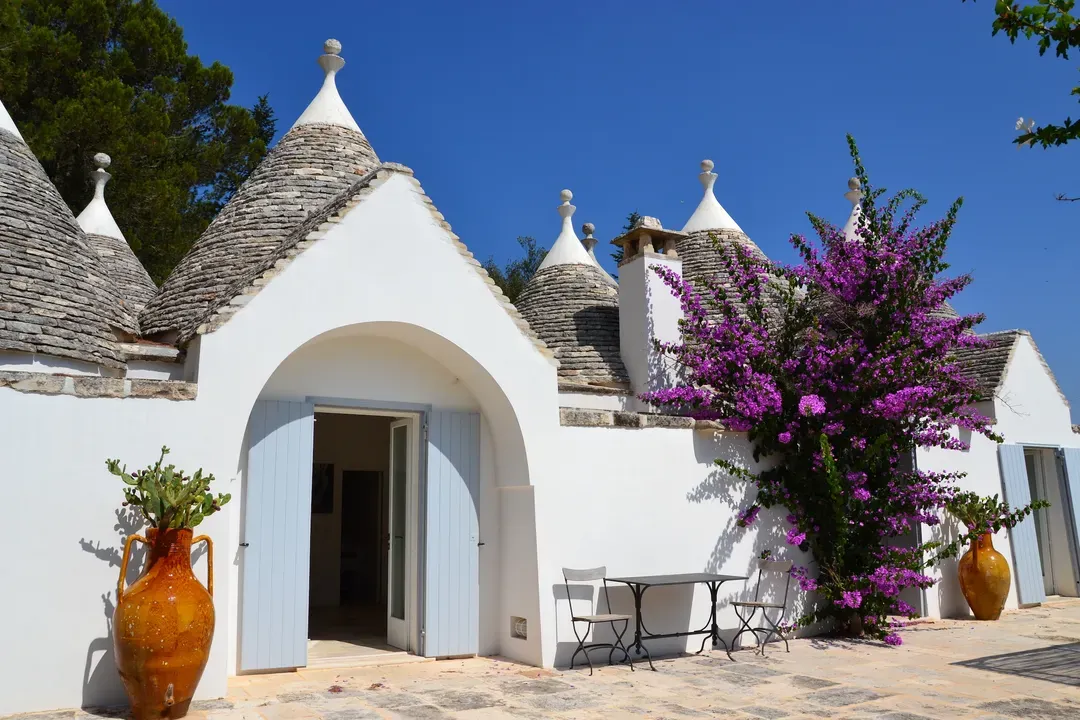 Trullo outside 2 copy