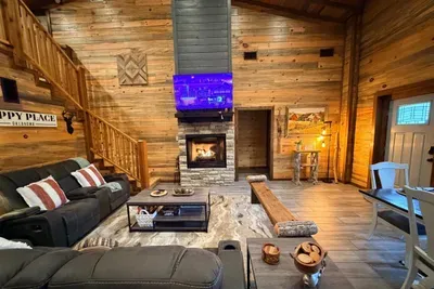 Prism Pines | Private Lake Ranch w Pool - image 57 of 64