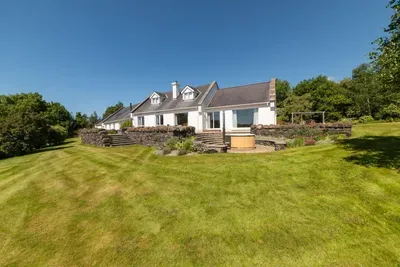 Stunning North Coast Villa, River View Hot Tub 20+ - image 45 of 261