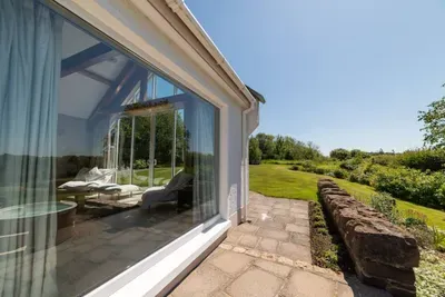 Stunning North Coast Villa, River View Hot Tub 20+ - image 201 of 261