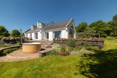 Stunning North Coast Villa, River View Hot Tub 20+ - image 90 of 261