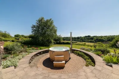 Stunning North Coast Villa, River View Hot Tub 20+ - image 161 of 261