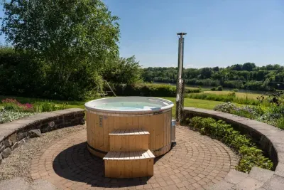 Stunning North Coast Villa, River View Hot Tub 20+ - image 83 of 261