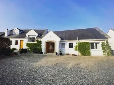 Stunning North Coast Villa, River View Hot Tub 20+ - image 115 of 261