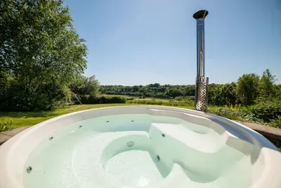 Stunning North Coast Villa, River View Hot Tub 20+ - image 12 of 261
