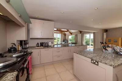 Stunning North Coast Villa, River View Hot Tub 20+ - image 179 of 261