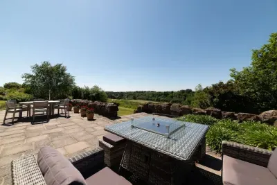 Stunning North Coast Villa, River View Hot Tub 20+ - image 200 of 261
