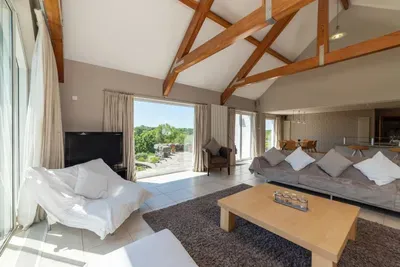 Stunning North Coast Villa, River View Hot Tub 20+ - image 184 of 261