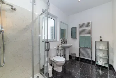 Selshan Lodge - Perfect Villa Escape With Lake View & Hot Tub 20+ - image 114 of 162