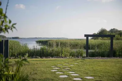 Selshan Lodge - Perfect Villa Escape With Lake View & Hot Tub 20+ - image 45 of 162