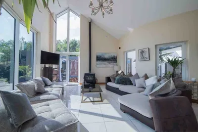 Selshan Lodge - Perfect Villa Escape With Lake View & Hot Tub 20+ - image 37 of 162