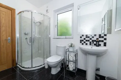 Selshan Lodge - Perfect Villa Escape With Lake View & Hot Tub 20+ - image 126 of 162