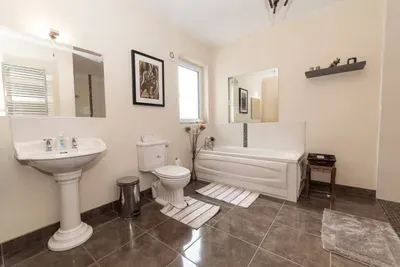 Selshan Lodge - Perfect Villa Escape With Lake View & Hot Tub 20+ - image 104 of 162