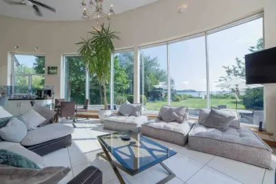 Selshan Lodge - Perfect Villa Escape With Lake View & Hot Tub 20+ - image 1 of 162
