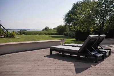 Selshan Lodge - Perfect Villa Escape With Lake View & Hot Tub 20+ - image 59 of 162