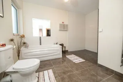 Selshan Lodge - Perfect Villa Escape With Lake View & Hot Tub 20+ - image 86 of 162