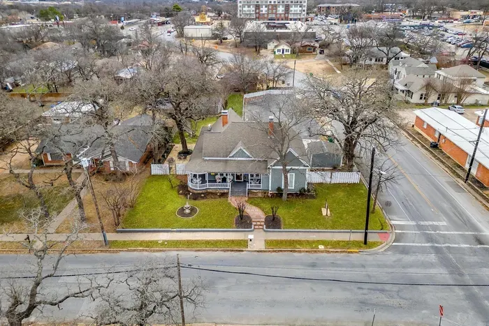 Aerial view highlighting The Gallery House’s central location and stunning surroundings