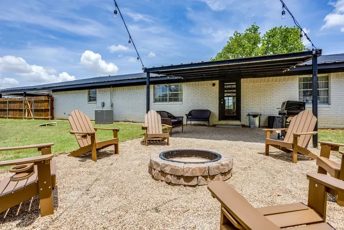 Fully fenced backyard with room to spread out, hang out, and let the kids run.