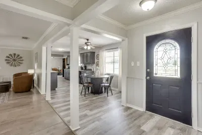 Open floor plan from the entry straight through to the dining room and kitchen.