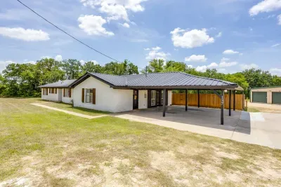 Pull right up to the covered carport.