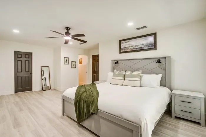 Sleep soundly in a king-sized bed with luxury mattress and Smart TV — your retreat after a busy day.