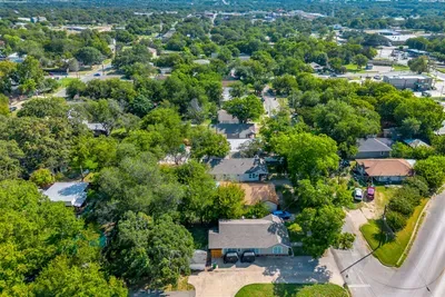 Experience the charm of Stephenville’s historic downtown, only 0.7 miles away. Shops, restaurants, and events are just down the road.