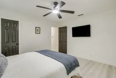Smart setup for privacy and relaxation during your stay in the Cowboy Capital.