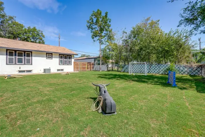 Channel your inner cowboy with our roping dummy and open grass play area