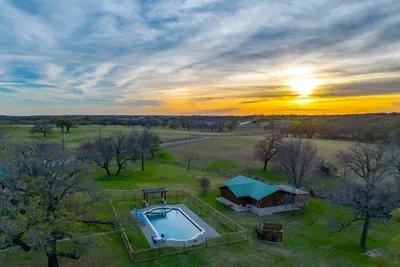 10 Star Ranch · The Cottage · Fishing Lake · Sleeps 6 - image 17 of 18
