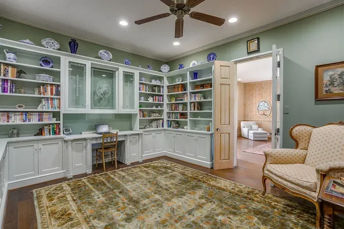 10 Star Ranch · Pool · Lake · Game Room · Sleep 10 - image 58 of 132