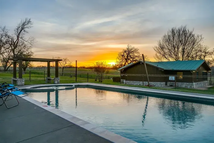 10 Star Ranch · Pool · Lake · Game Room · Sleep 10 - image 111 of 132