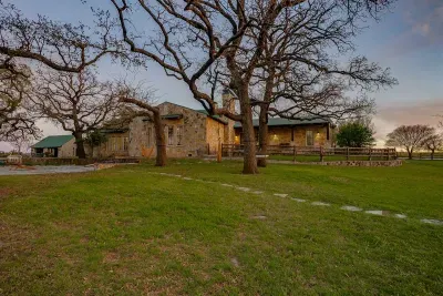 10 Star Ranch · Pool · Lake · Game Room · Sleep 10 - image 118 of 130