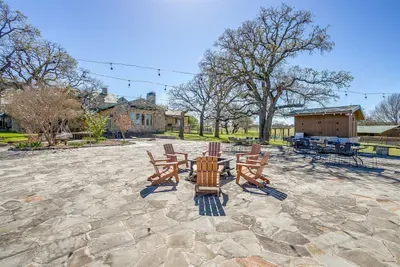 10 Star Ranch · Pool · Lake · Game Room · Sleep 10 - image 77 of 130