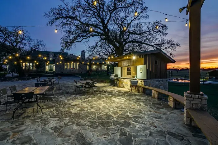 10 Star Ranch · Pool · Lake · Game Room · Sleep 10 - image 129 of 132