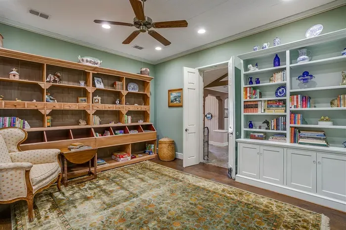 10 Star Ranch · Pool · Lake · Game Room · Sleep 10 - image 59 of 132