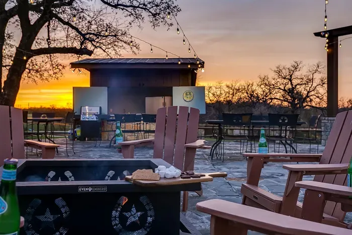 10 Star Ranch · Pool · Lake · Game Room · Sleep 10 - image 116 of 132