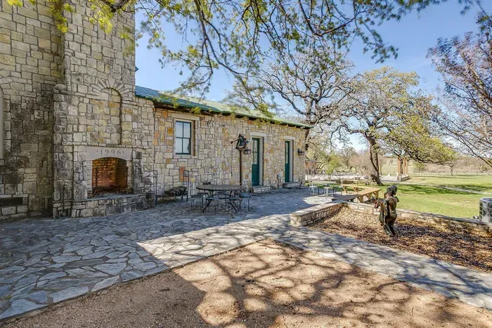 10 Star Ranch · Pool · Lake · Game Room · Sleep 10 - image 75 of 132