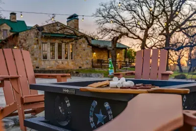 10 Star Ranch · Pool · Lake · Game Room · Sleep 10 - image 115 of 130