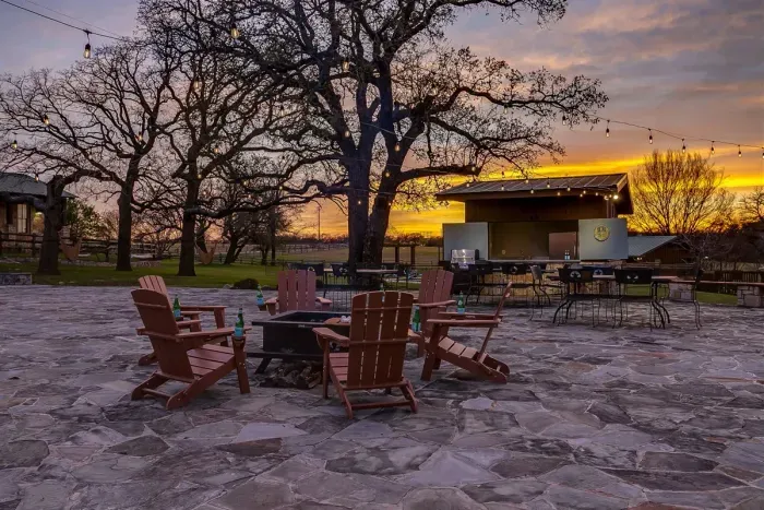 10 Star Ranch · Pool · Lake · Game Room · Sleep 10 - image 5 of 132