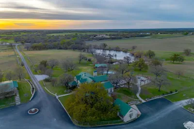 10 Star Ranch · Pool · Lake · Game Room · Sleep 10 - image 88 of 130