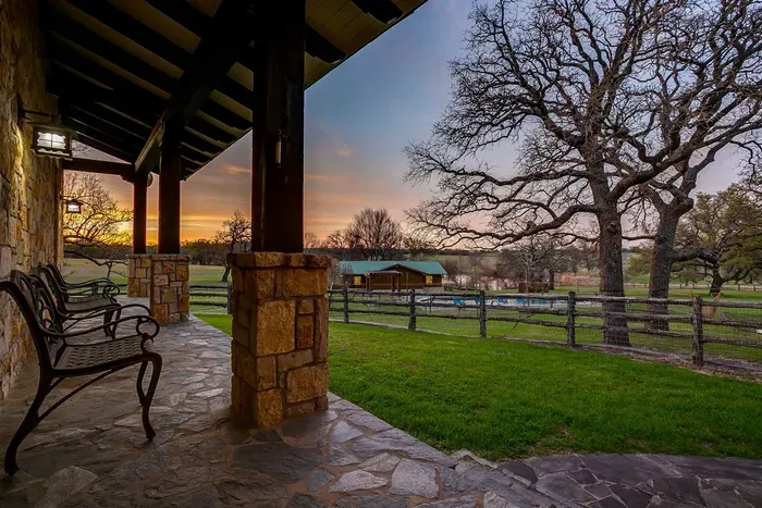 10 Star Ranch · Pool · Lake · Game Room · Sleep 10 - image 121 of 132