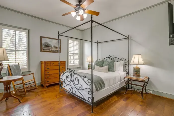 10 Star Ranch · Pool · Lake · Game Room · Sleep 10 - image 34 of 132