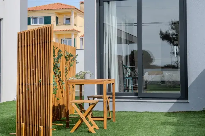 outdoor dining option