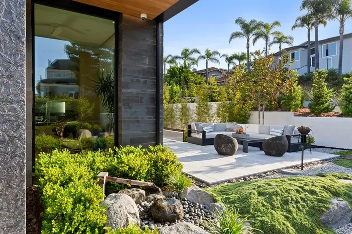 Peaceful front patio