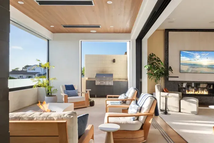 Indoor/outdoor living at its finest