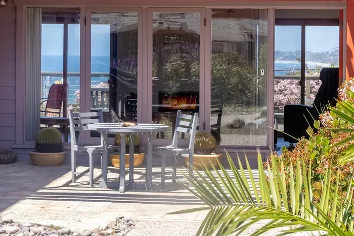 Enter into Tutu's Surf House